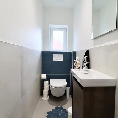 Genial T4 90m2 Cosy&clim 3 Chb 2 Sdb - Tram 5min Du Centre De Apartment