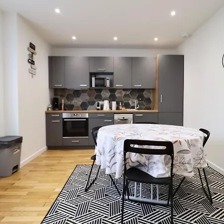 דירה Genial T4 90m2 Cosy&clim 3 Chb 2 Sdb - Tram 5min Du Centre De